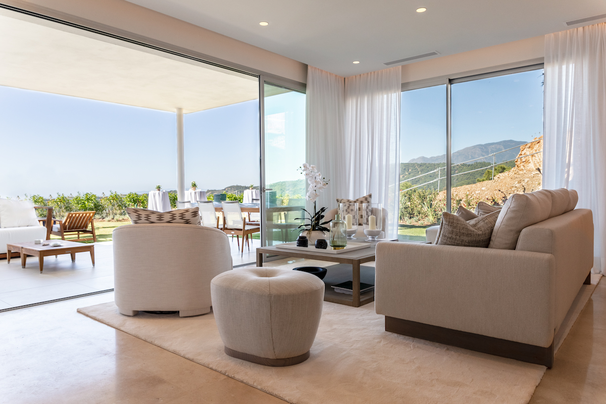 Marbella Club Hills show flat presentation